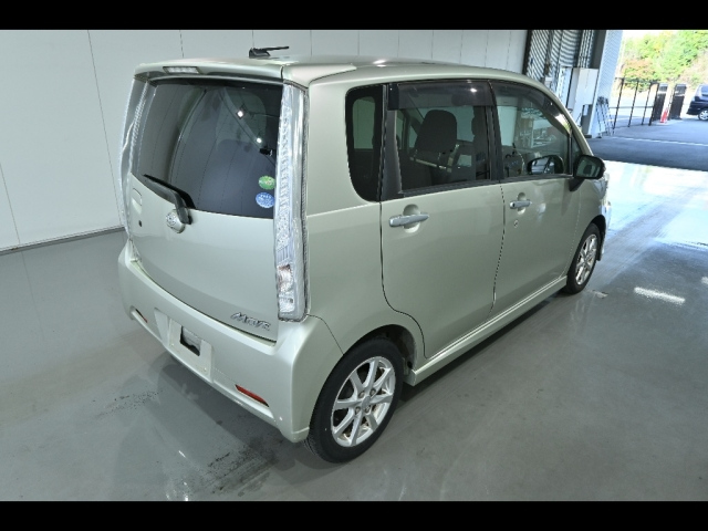 DAIHATSU MOVE 2013