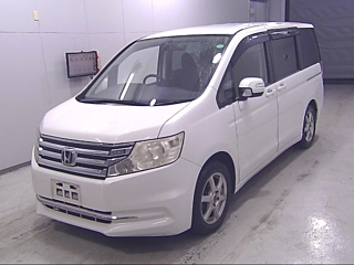 HONDA STEP WAGON 2013