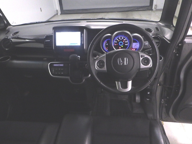 HONDA N BOX 2015