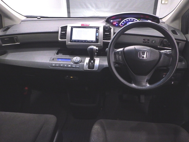 HONDA FREED 2015