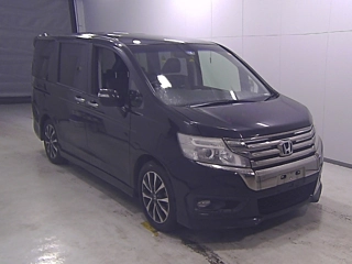 HONDA STEP WAGON 2013