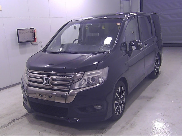 HONDA STEP WAGON 2013