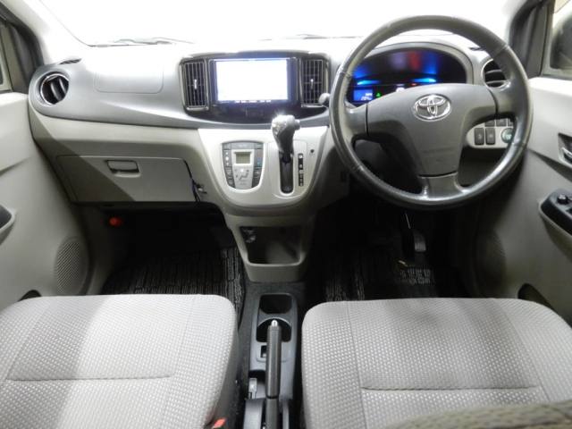 TOYOTA PIXIS EPOCH 2014