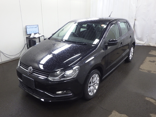 VOLKSWAGEN POLO 2015