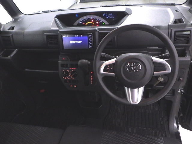 TOYOTA PIXIS MEGA 2020