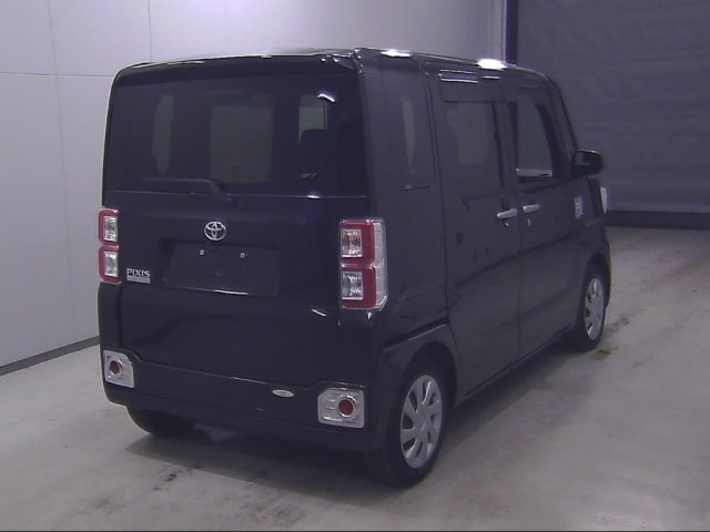 TOYOTA PIXIS MEGA 2020