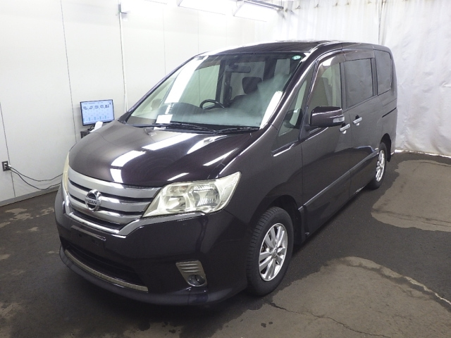NISSAN SERENA 2011