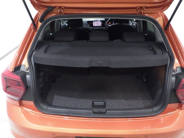 VOLKSWAGEN POLO 2018