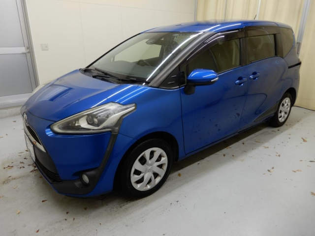 TOYOTA SIENTA 2016