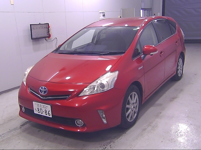 TOYOTA PRIUS ALPHA 2011