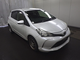 TOYOTA VITZ 2014