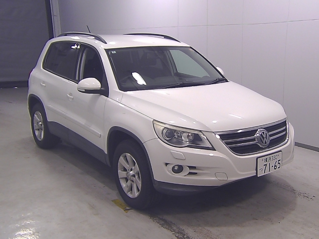 VOLKSWAGEN TIGUAN 2010