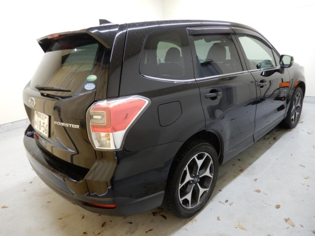 SUBARU FORESTER 2018