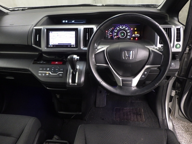 HONDA STEP WAGON 2013