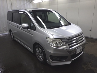 HONDA STEP WAGON 2013
