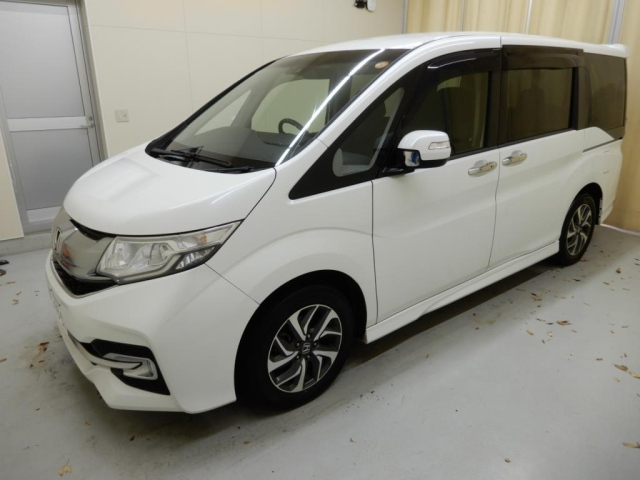 HONDA STEP WAGON 2017