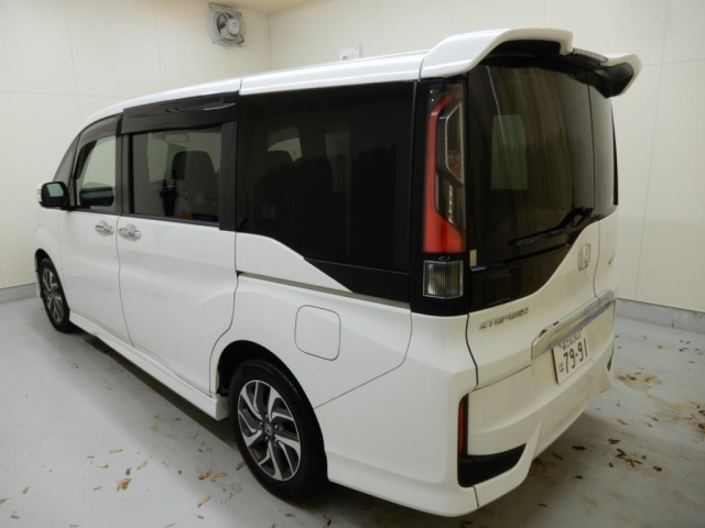 HONDA STEP WAGON 2017