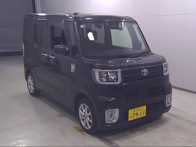TOYOTA PIXIS MEGA 2018
