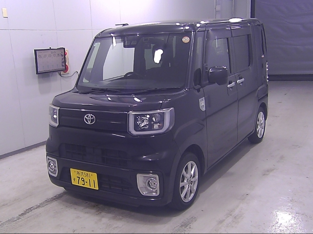 TOYOTA PIXIS MEGA 2018