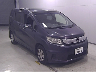 HONDA FREED 2015