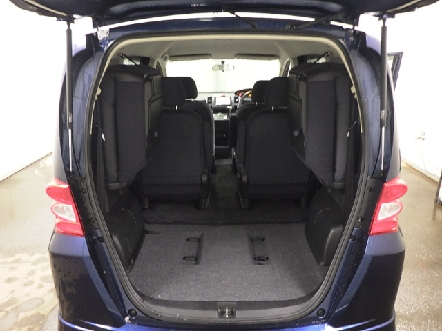 HONDA FREED 2009