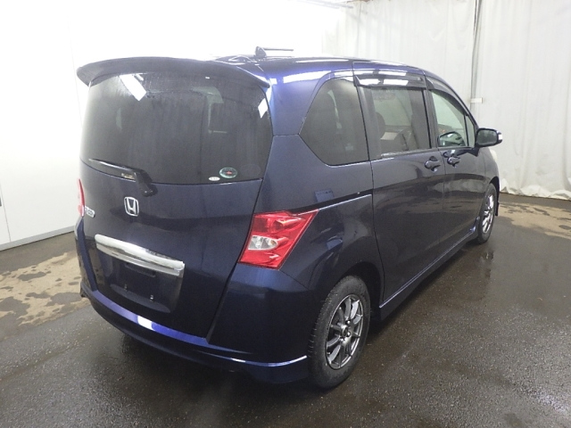 HONDA FREED 2009