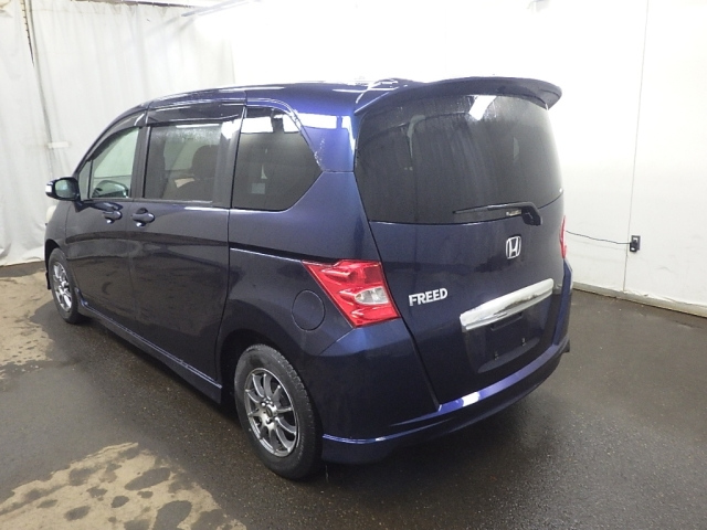 HONDA FREED 2009