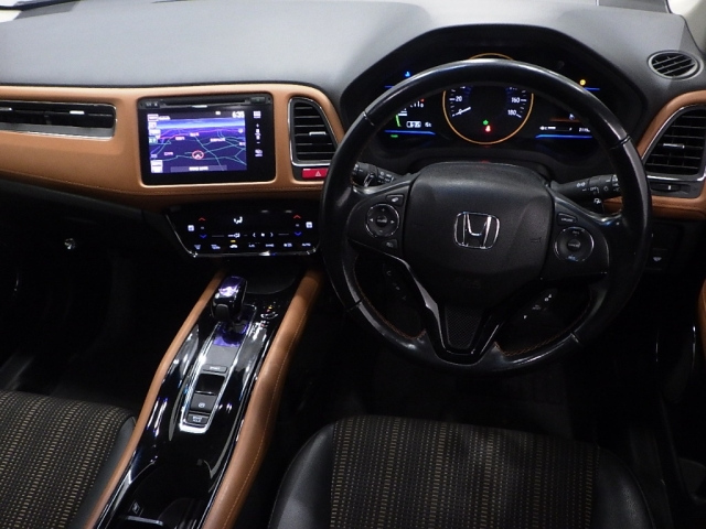 HONDA VEZEL 2015