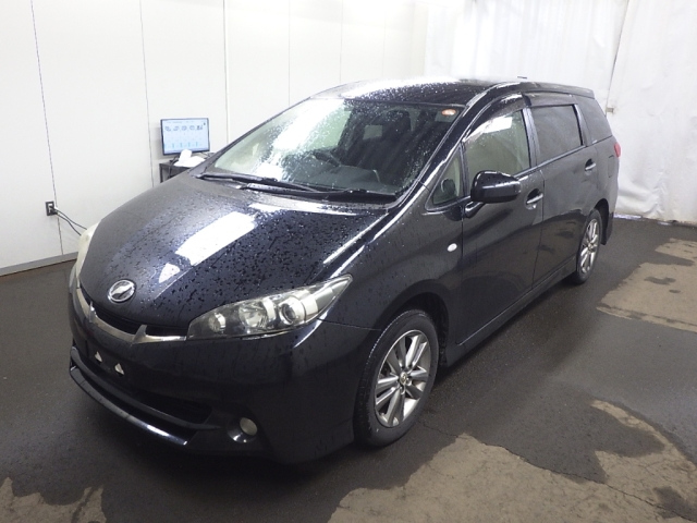 TOYOTA WISH 2012