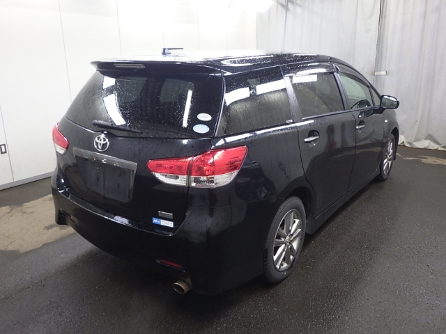 TOYOTA WISH 2012