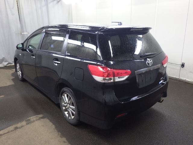 TOYOTA WISH 2012