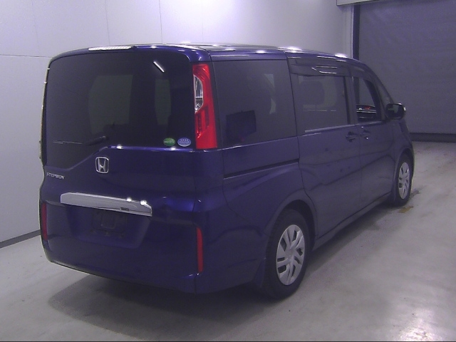 HONDA STEP WAGON 2016