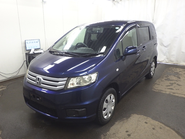 HONDA FREED 2010