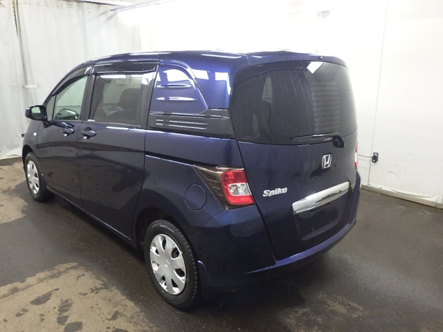 HONDA FREED 2010