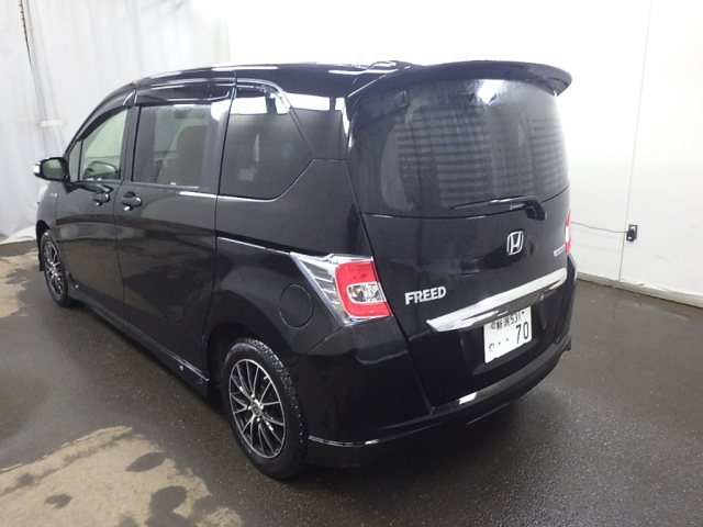 HONDA FREED 2016