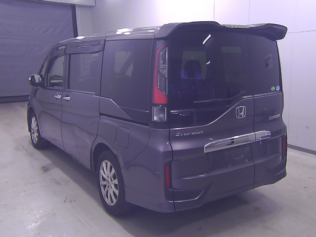 HONDA STEP WAGON 2015