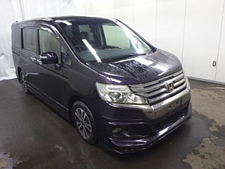 HONDA STEP WAGON 2013
