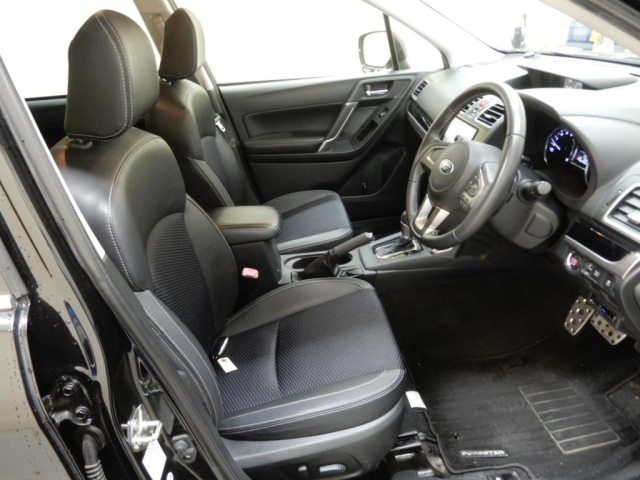 SUBARU FORESTER 2018