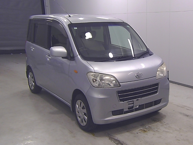 DAIHATSU TANTO EXE 2011