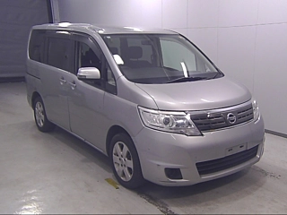 NISSAN SERENA 2010