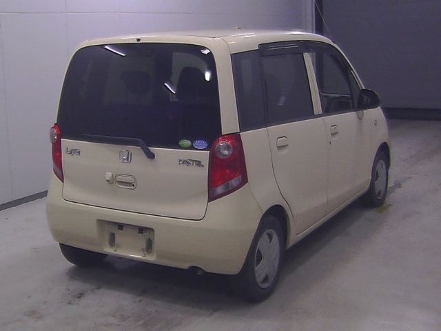 HONDA LIFE 2010