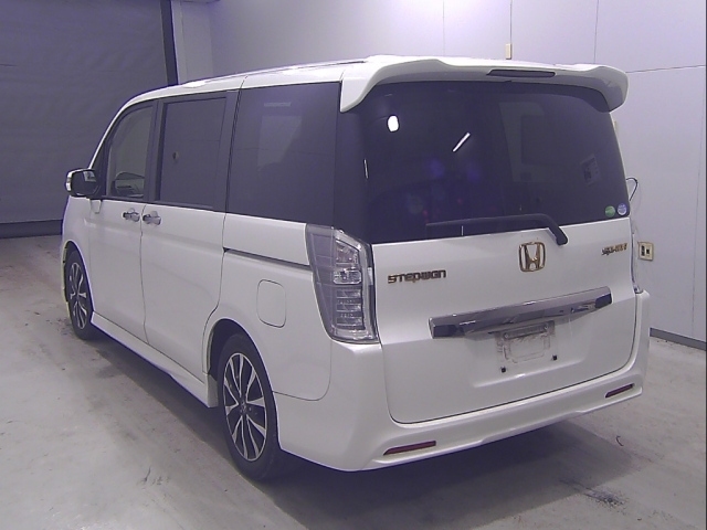 HONDA STEP WAGON 2014