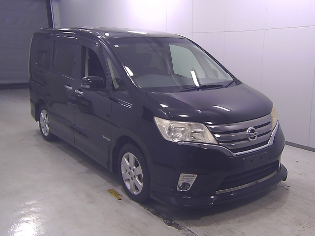 NISSAN SERENA 2013