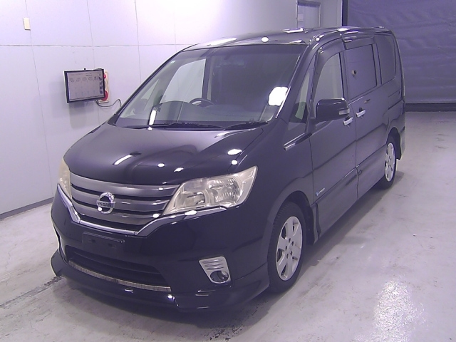 NISSAN SERENA 2013