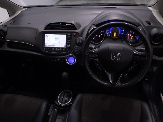 HONDA FIT SHUTTLE 2011