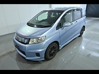 HONDA FREED 2013