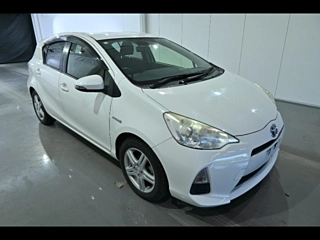 TOYOTA AQUA 2012