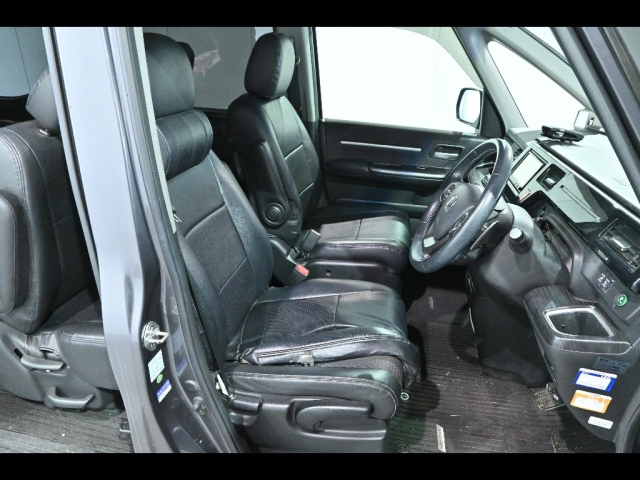 HONDA STEP WAGON 2015