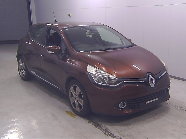 RENAULT LUTECIA 2014