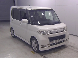 DAIHATSU TANTO 2009